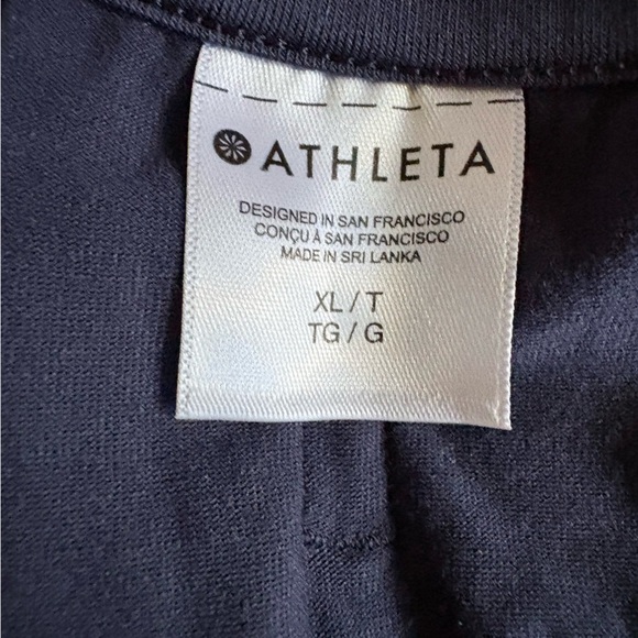 Athleta Navy T-Shirt-Size XL - Picture 4 of 5